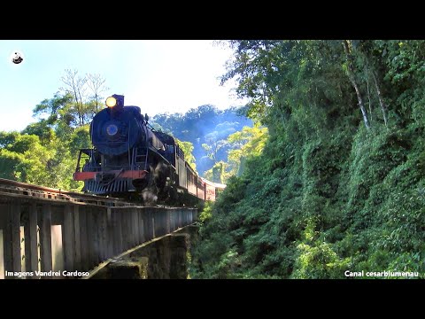 🇧🇷  Trem turístico na ponte /  Tourist train on the bridge - São Bento do Sul/SC - 2022 - (Brasil)