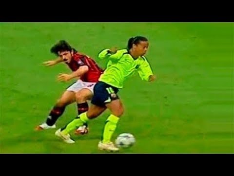 ● Ronaldinho ● Magic Skills and Tricks |HD| ●