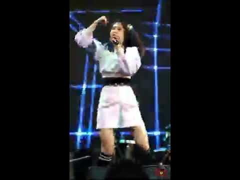 [FANCAM] WEE BNK48 : เพลง BNK48 @7-11 พัทยา