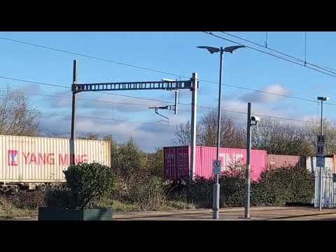 Freightliner Class 66 no: 66587 @ Didcot Parkway (4O90) 25/11/2025.