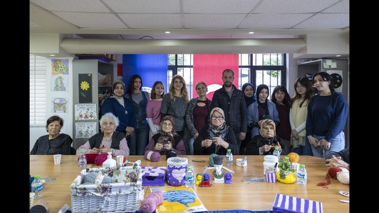 ALZHEİMER HASTALARI BÜYÜKŞEHİR İLE SANATA VE HAYATA DOKUNUYOR