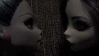 Monster High: Fantasmas (Young Neil of Blonde Redhead)