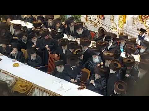 Viznitzer Rebbe Cousin / Nephew Arriving At The Belzer Chassunah - Sivan 5781
