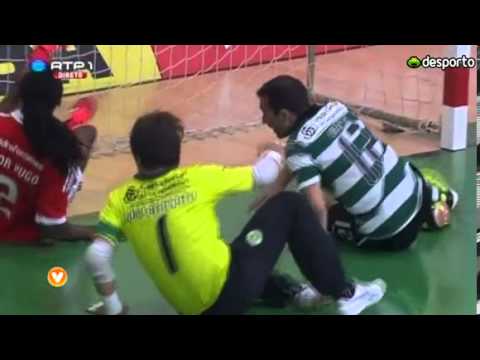 tadenoite.com | Futsal  Lesão de Vítor Hugo no Sporting Benfica