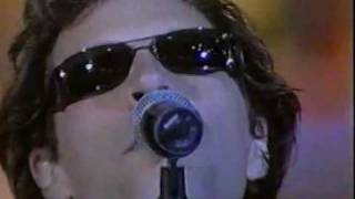 Jon Bon Jovi - Janie, Don't Take Your Love To Town + Short Interview - Domingao do Faustao - 1997
