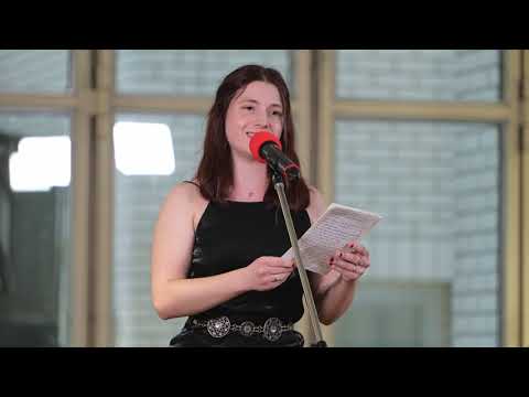 Paula Martine präsentiert „Radikaler Universalismus“ – 3. Deutscher Sachbuch-Slam