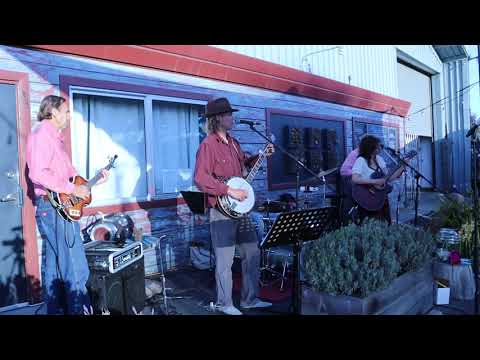 Mac & Penny with Marble Jimson: In The Pines (H. Ledbetter)