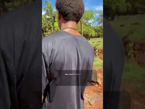 Buraco na estrada em Valparaíso de Goiás no Bairro Ipiranga B.