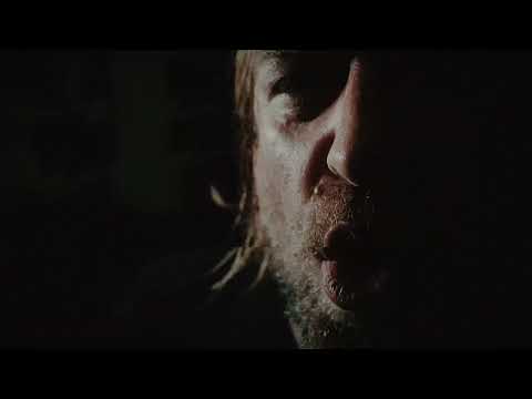 Massendefekt | Allein (offizielles Musikvideo)