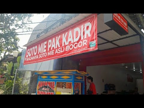 SOTO MIE BOGOR ASLI PAK KADIR KUAHNYA MUANTAP!!!