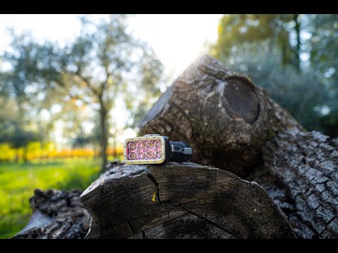 Recensione Emisar DT8 8xSST20 6500k - 6500 lumen - Aux led 18650/18350 con Beamshot! vs Noctigon KR4