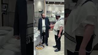 לנגסם ופלדמן מבקרים במוזיאון היהודי החדש במונסי