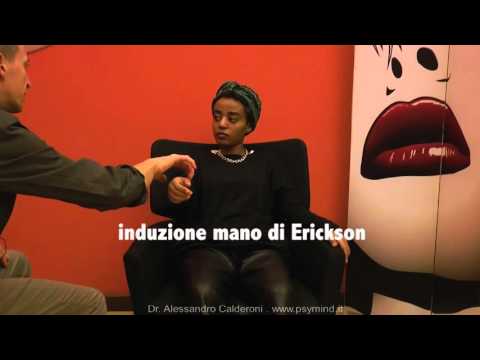 Ipnosi con stretta di mano di Erickson