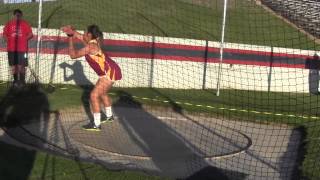 preview picture of video 'Breanna Cerna Drops Discus'