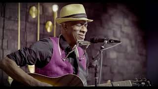 Keb' Mo' - "They Don't Make 'Em Like They Used To" (Official Performance Video)