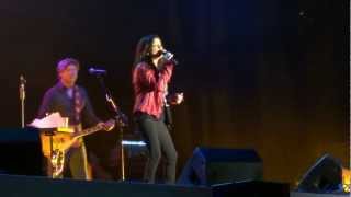 Martina Mcbride@Strawberry Festival/Broken Umbrella