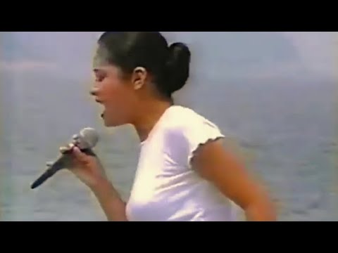 Selena - Donde quiera que estés ft. Barrio Boyzz (En vivo, Acapulco 1994)