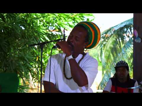 Madah One Shot 2 - Ras Billy chante "Jah me protège "