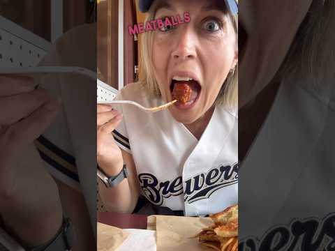 Trying Mom’s Spaghetti in Detroit #momsspaghetti #foodie