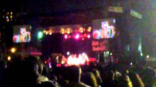 Joan Jett Live in concert in Coney Island &quot;Do You Wanna Touch Me&quot;