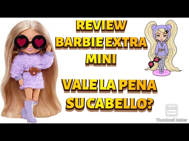 Vídeo relacionado con Barbie Extra Mini Rubia con Corona Dorada Muñeca pequeña con Vestido Rojo, Accesorios de Moda y Soporte, Juguete +3 años (Mattel HJK67)