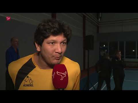 Badmintonners van BV Almere spelen eerste play-off duel gelijk