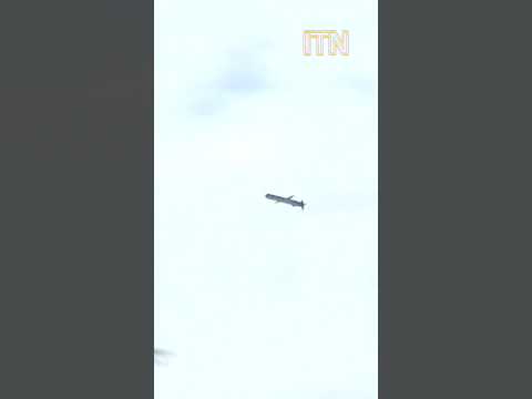 Incredible Gulf War Footage of Tomahawk Missile Flying Over Baghdad (1991)