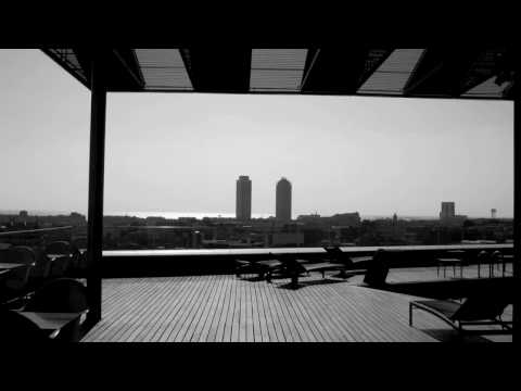 The sand is all that alive