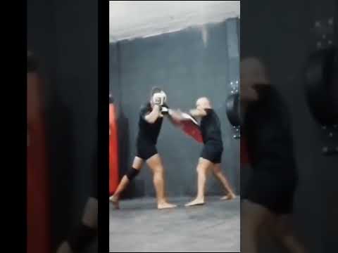 CLASES DE DEFENSA PERSONAL