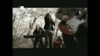 Falling Up - Moonlit - HQ [c/ letra]