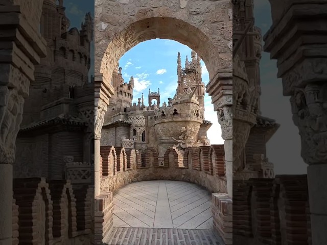 Vídeo relacionado con MONUMENTS DEL MON - CAT (Viaja, conoce, explora Cuadrado)