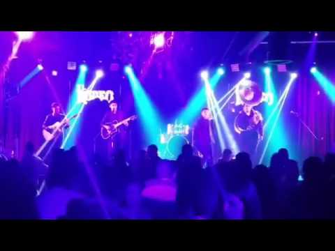 Cuerda Elegante  en el rodeo nigth clud