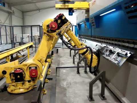Prasy krawędziowe RICO portugalia z robotami FANUC - zdjęcie