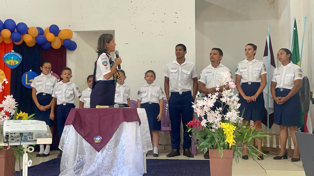 Cerimônia de admissão de lenço dos AVENTUREIROS.