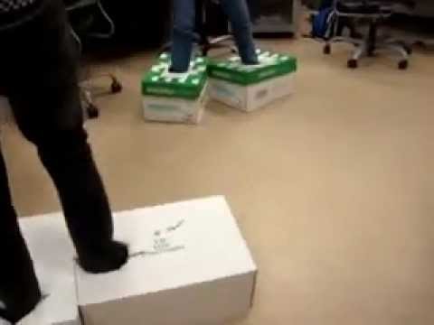 Boxing to La Fleur Fatale