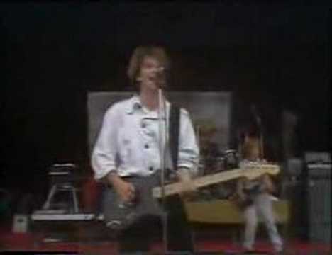 I Fall Down ( live from Werchter 1982 )