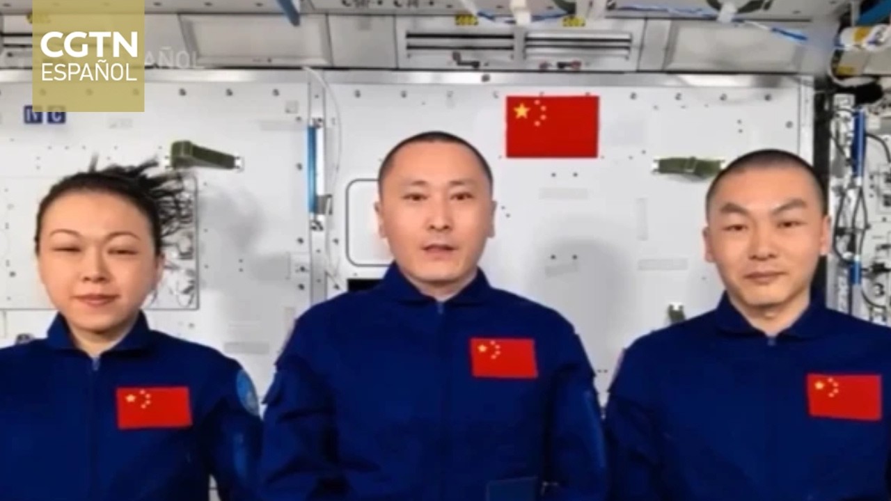 Taikonautas de la misión Shenzhou-23 envían saludos por el Día Nacional de China desde el espacio