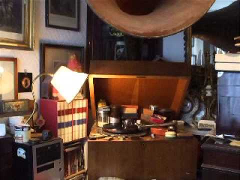 "Nastenka" Fox Trot sung by Petr leschenko Columbia DC 287