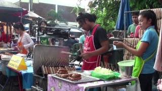 preview picture of video 'Le marché de Phimai / The market of Phimai (Thailand)'