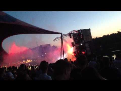 E-Force playing "E-Force & Warface - Disphoria" @SunriseFestival 2015