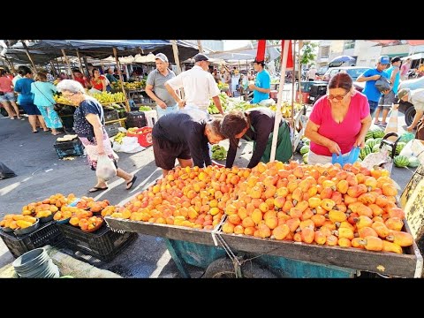 BEGINNING OF THE MONTH FAIR IN CUPIRA WITH MANY PEOPLE FROM SÃO PAULO