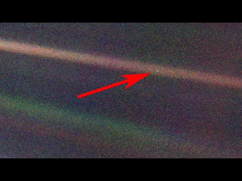 Carl Sagan on Pale Blue Dot ( Earth ) image from Voyager 1