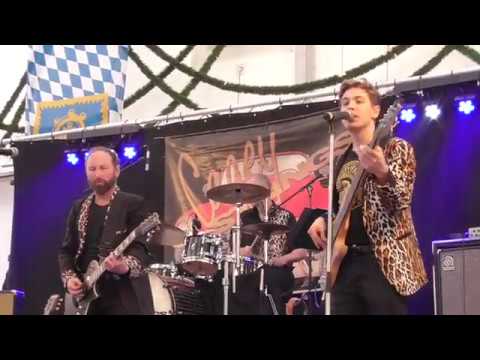 Cagey Strings 2018 in Moosach - C'est la vie (You Never Can Tell)