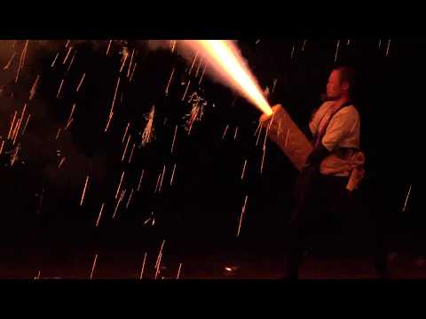 Japanese Tezutu "hand canon" fireworks fountains - do not try this at home!