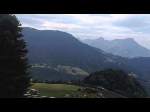 スイス寄宿学校LAS校の2015年子供向けサマーキャンプ校からの眺め【スイス留学.com】