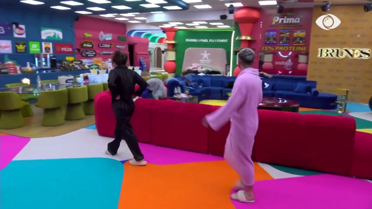 Mbyllet me sukses faza e parë e planit të ninxhave, Rozana fsheh sendet e banorëve në vazo: Pusho…