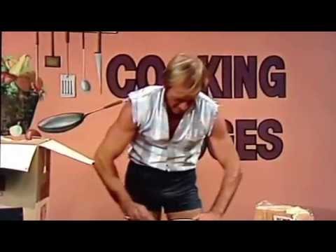 Paul Hogan on kids sandwiches. Classic Hoges