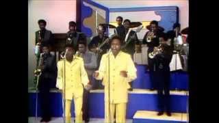 Sam and Dave  You Got Me Hummin&#39; Live