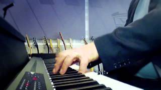 Démo KORG LP380 par Rick Wakeman , claviériste de YES ! ( La Boite Noire )