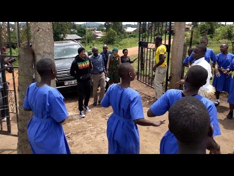 NICK CANON OUT HERE DANCING TO KANO KOZZE  IN UGANDA